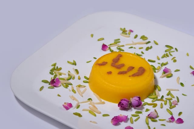 Saffron Pouding.